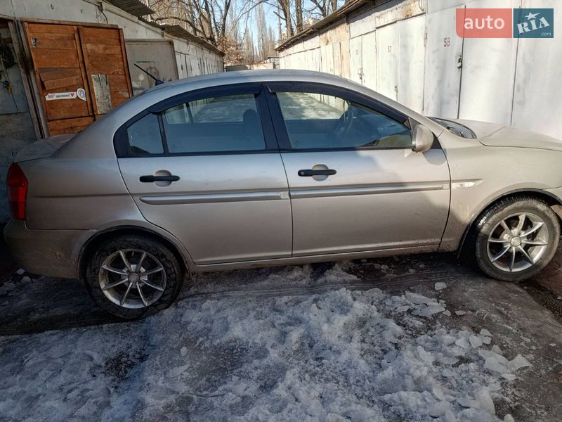 Седан Hyundai Accent 2007 в Киеве