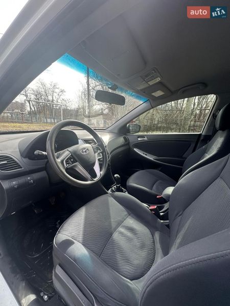 Седан Hyundai Accent 2011 в Днепре