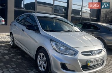 Седан Hyundai Accent 2013 в Шепетовке