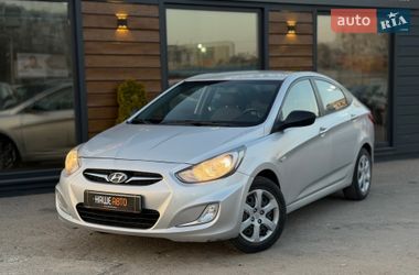 Хэтчбек Hyundai Accent 2011 в Шептицькому
