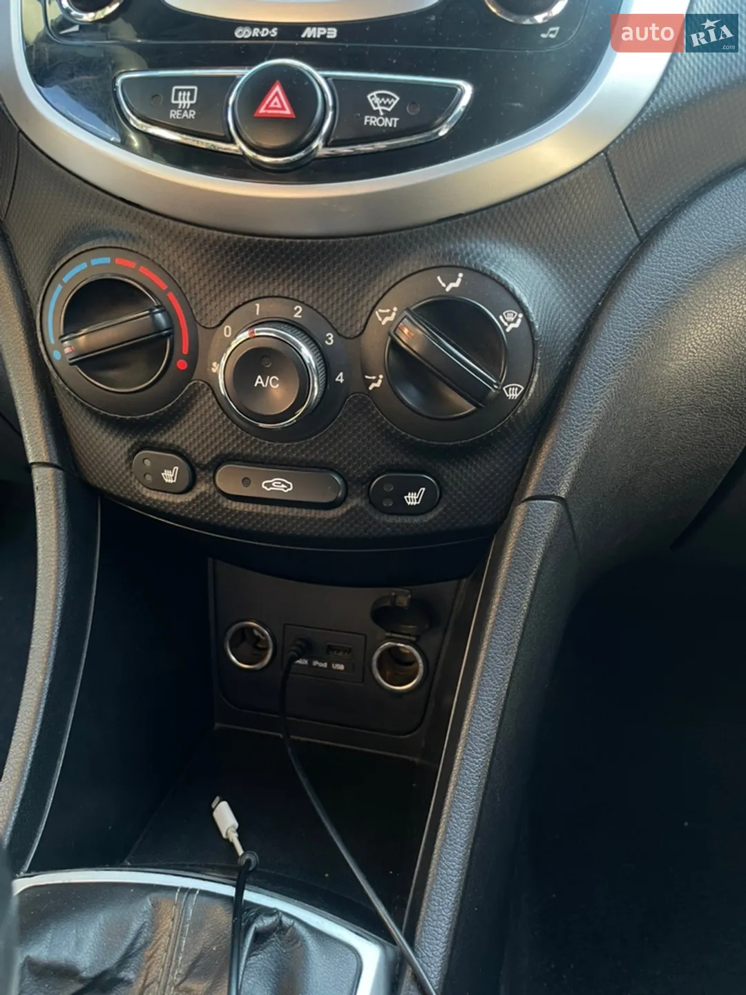 2012 Hyundai Accent - мініатюра 11
