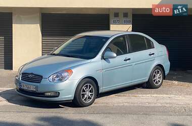 Седан Hyundai Accent 2006 в Киеве