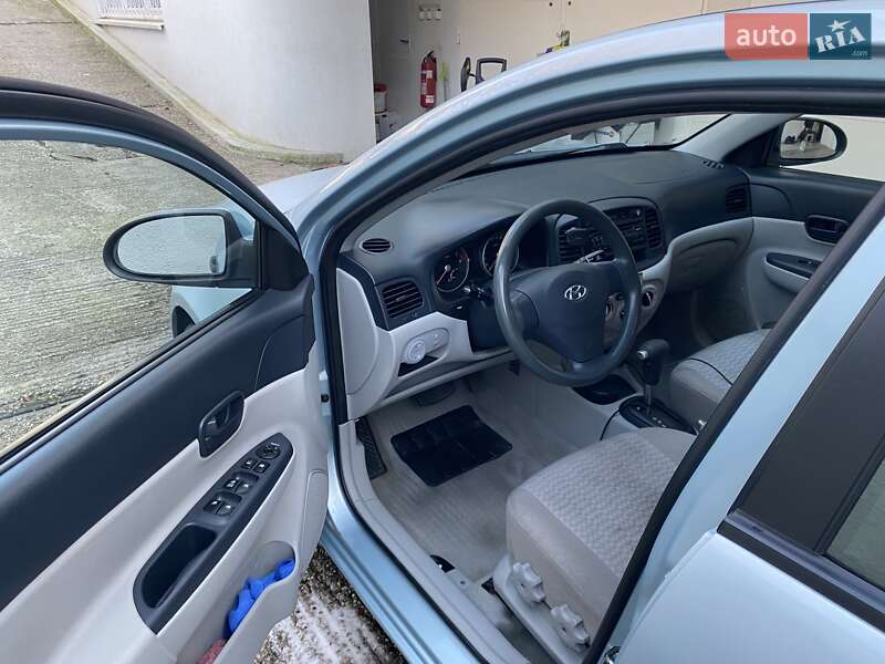 Седан Hyundai Accent 2006 в Киеве