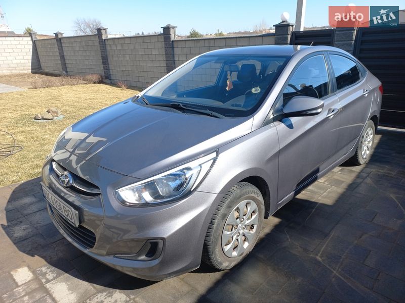 Hyundai Accent 2015