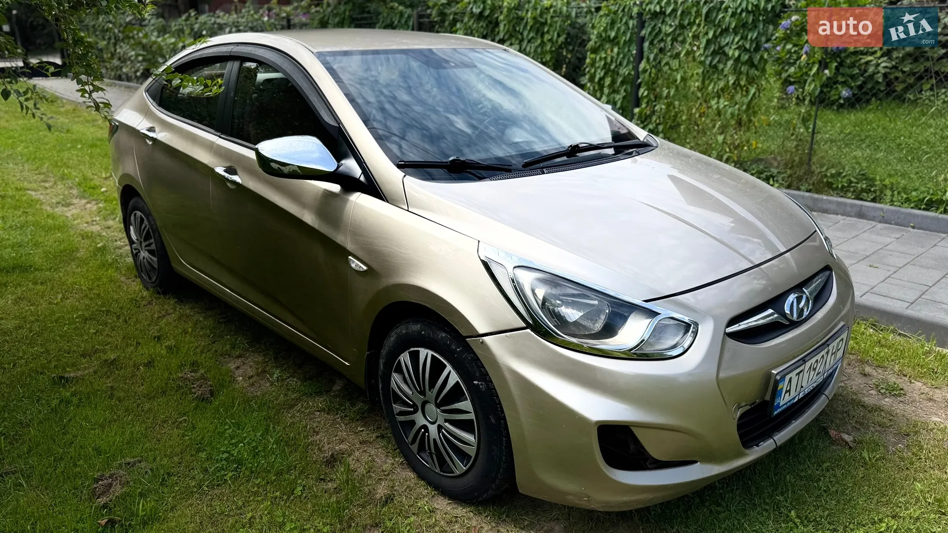 2011 Hyundai Accent - мініатюра 12