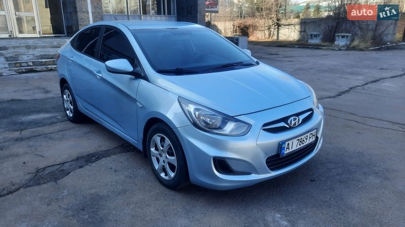 Hyundai Accent 2011