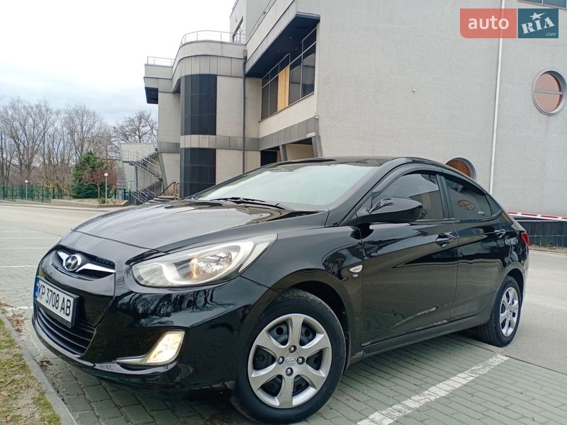 Hyundai Accent 2013