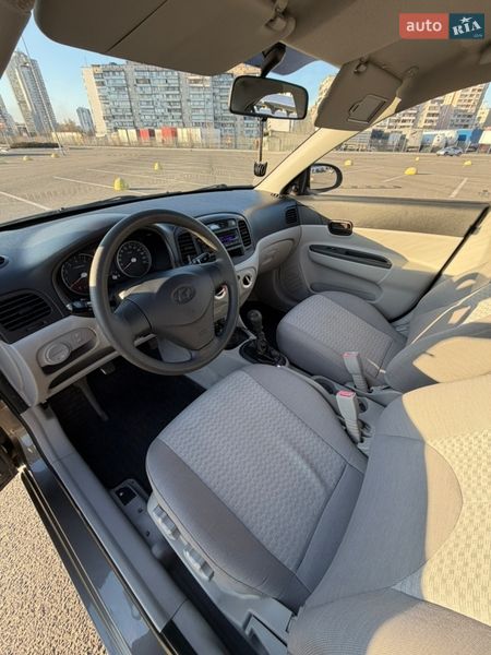 Седан Hyundai Accent 2010 в Киеве