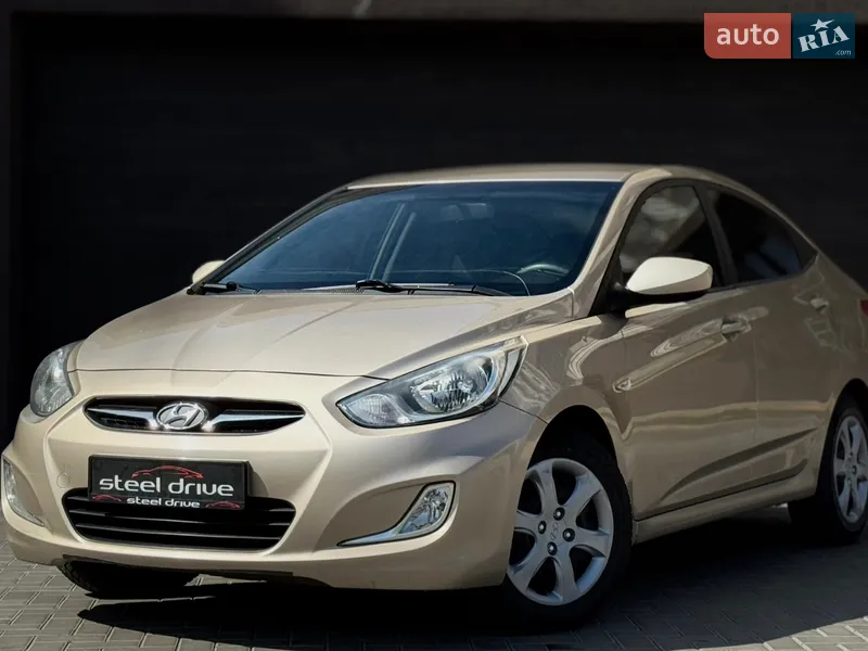 Hyundai Accent 2011
