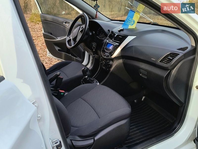 Седан Hyundai Accent 2013 в Луцке
