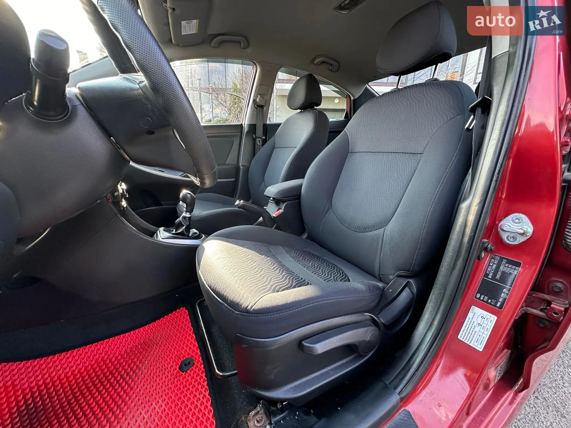 2011 Hyundai Accent - мініатюра 18