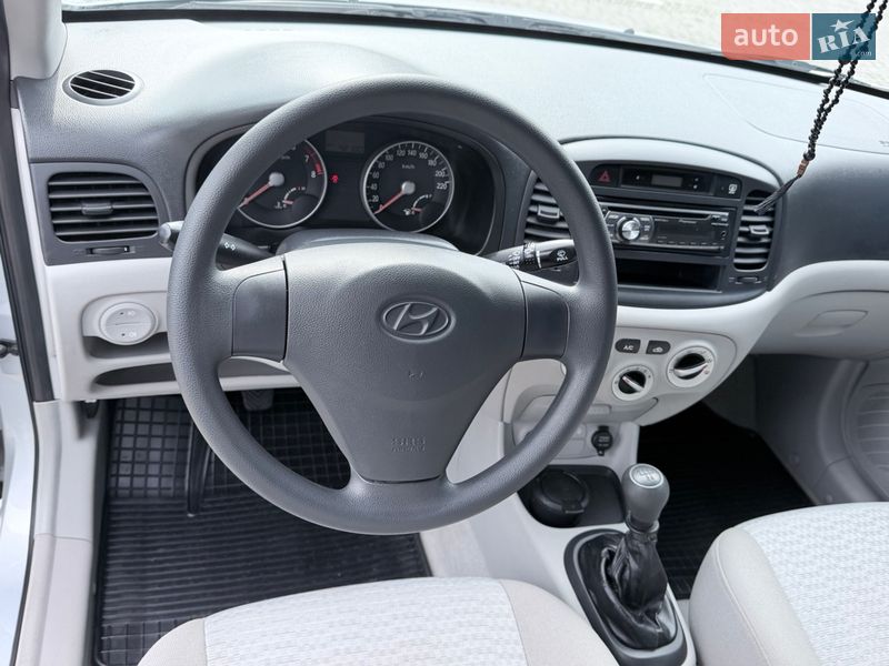 Седан Hyundai Accent 2008 в Дніпрі