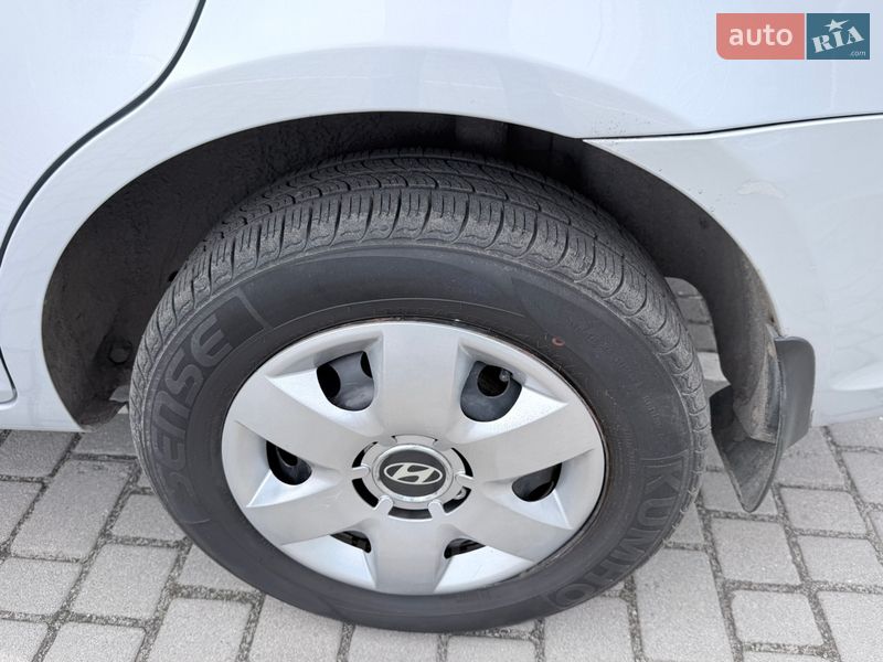 Седан Hyundai Accent 2008 в Дніпрі