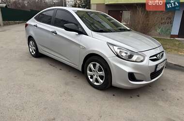 Седан Hyundai Accent 2013 в Виннице