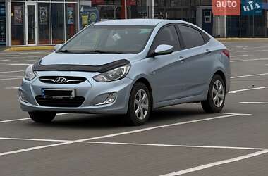 Седан Hyundai Accent 2011 в Сумах