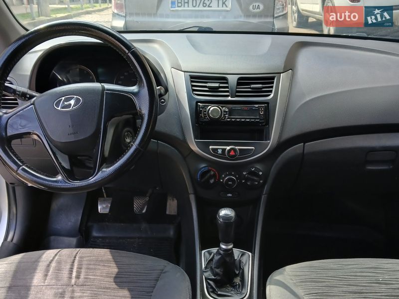 Седан Hyundai Accent 2016 в Одессе