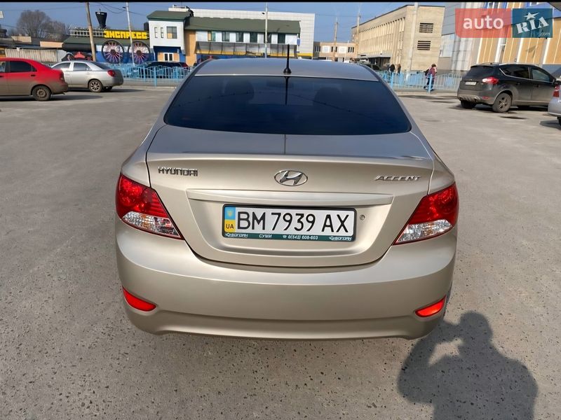 Седан Hyundai Accent 2012 в Сумах