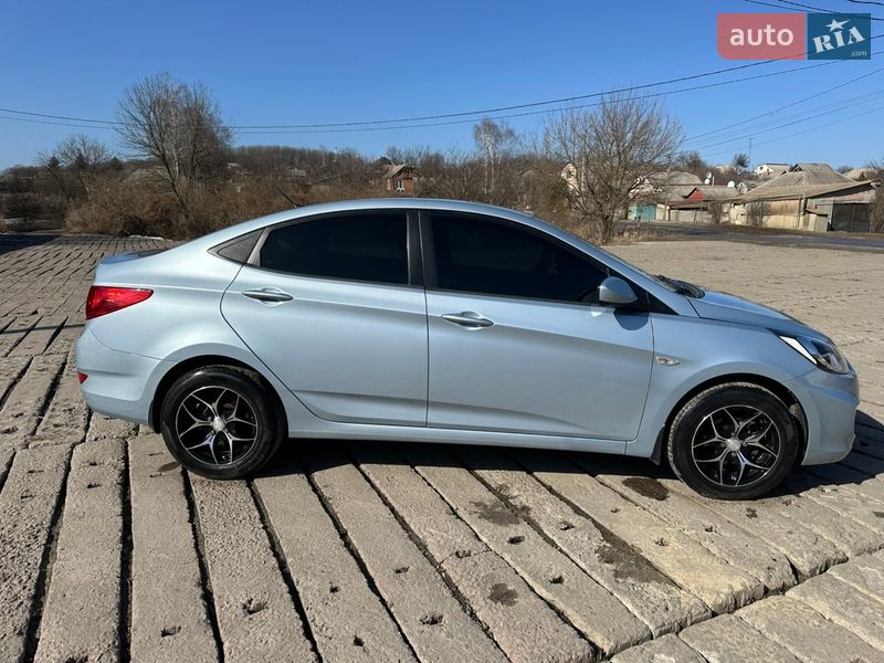 Hyundai Accent 2011 Hyundai Accent 2011