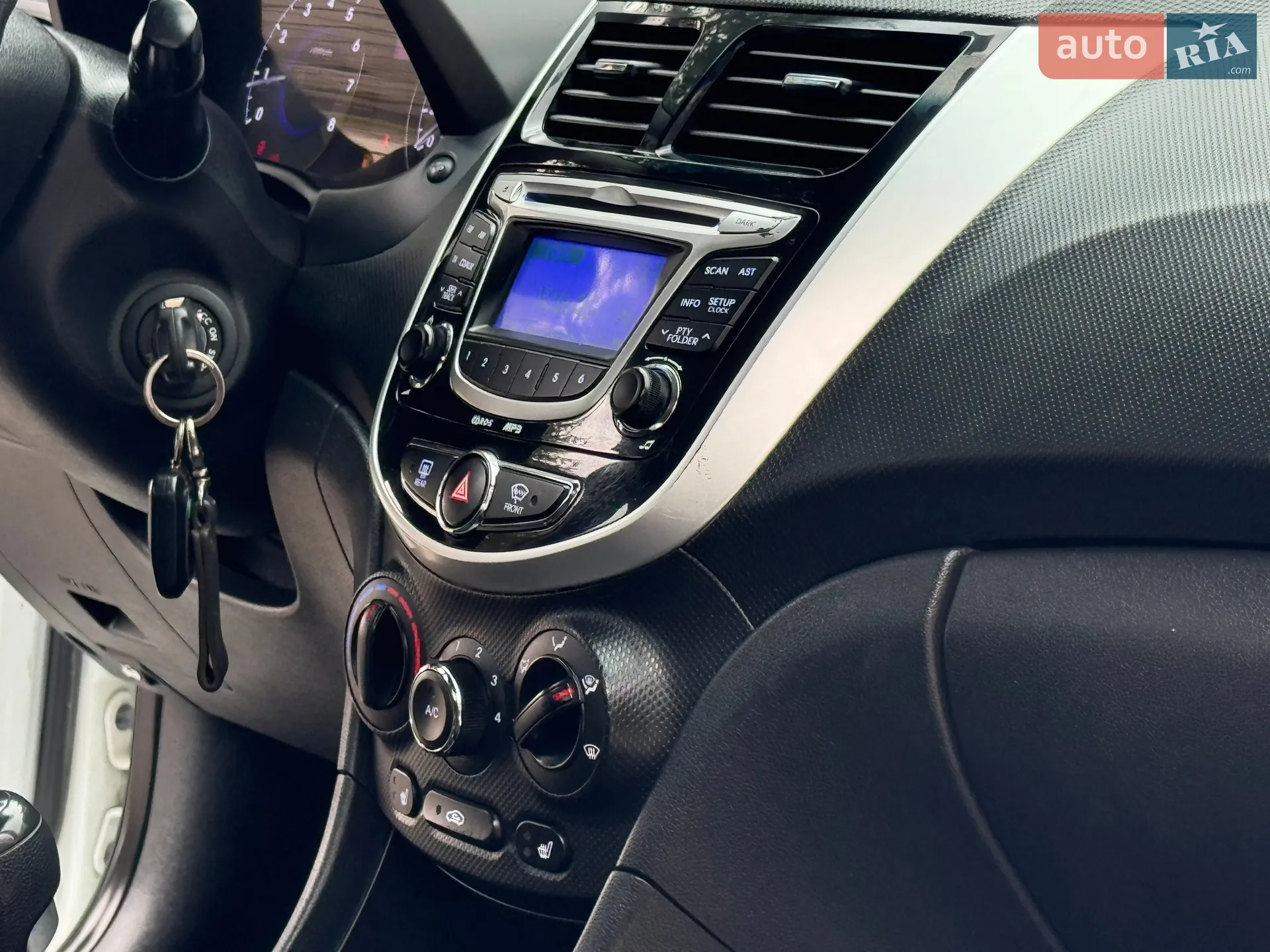2012 Hyundai Accent - мініатюра 62