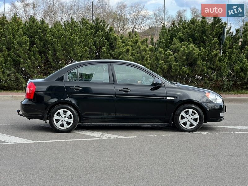 Седан Hyundai Accent 2008 в Киеве