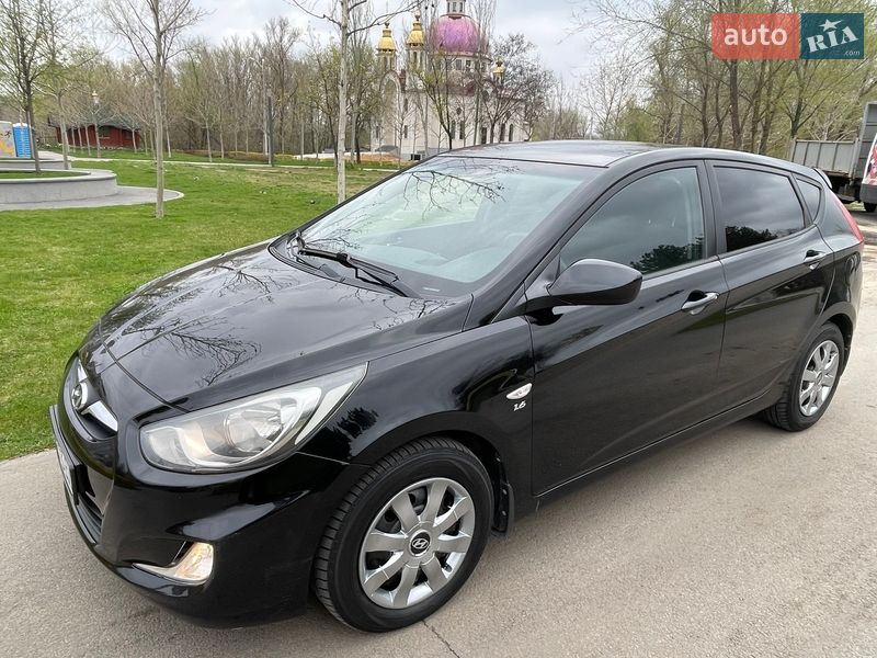Hyundai Accent 2012