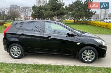 Хэтчбек Hyundai Accent 2012 в Днепре