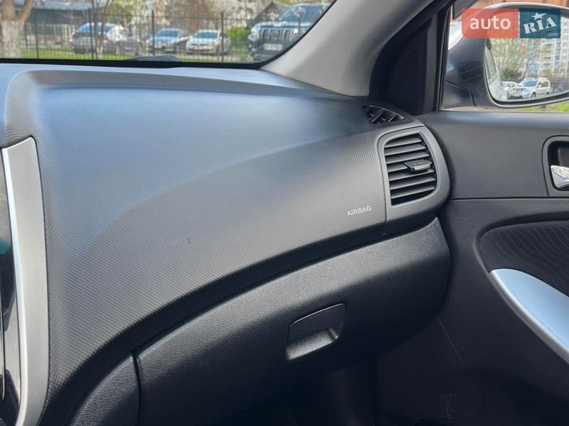 Седан Hyundai Accent 2012 в Киеве фото 9 Седан Hyundai Accent 2012 в Киеве