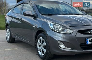 Седан Hyundai Accent 2011 в Чернигове