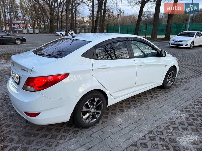 Седан Hyundai Accent 2012 в Харькове