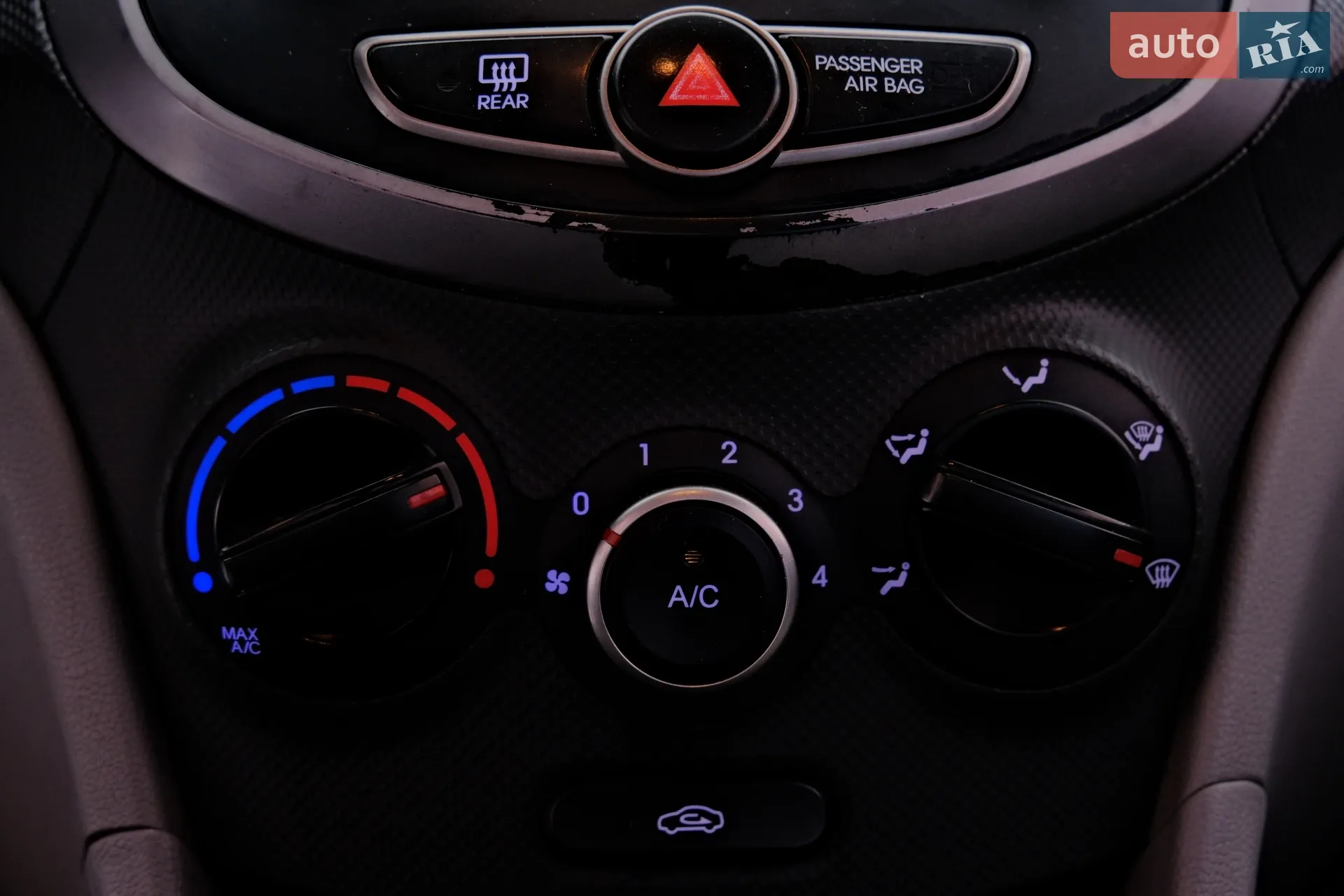 2016 Hyundai Accent - мініатюра 18