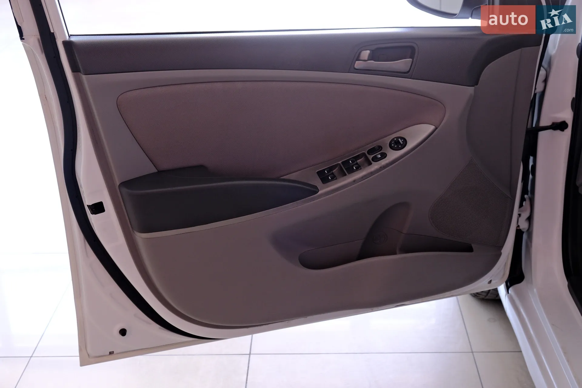 2016 Hyundai Accent - мініатюра 23