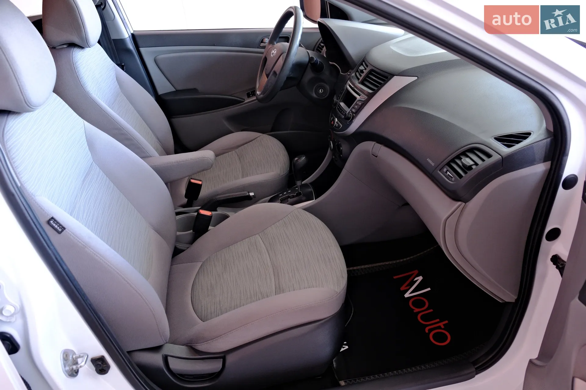 2016 Hyundai Accent - мініатюра 30