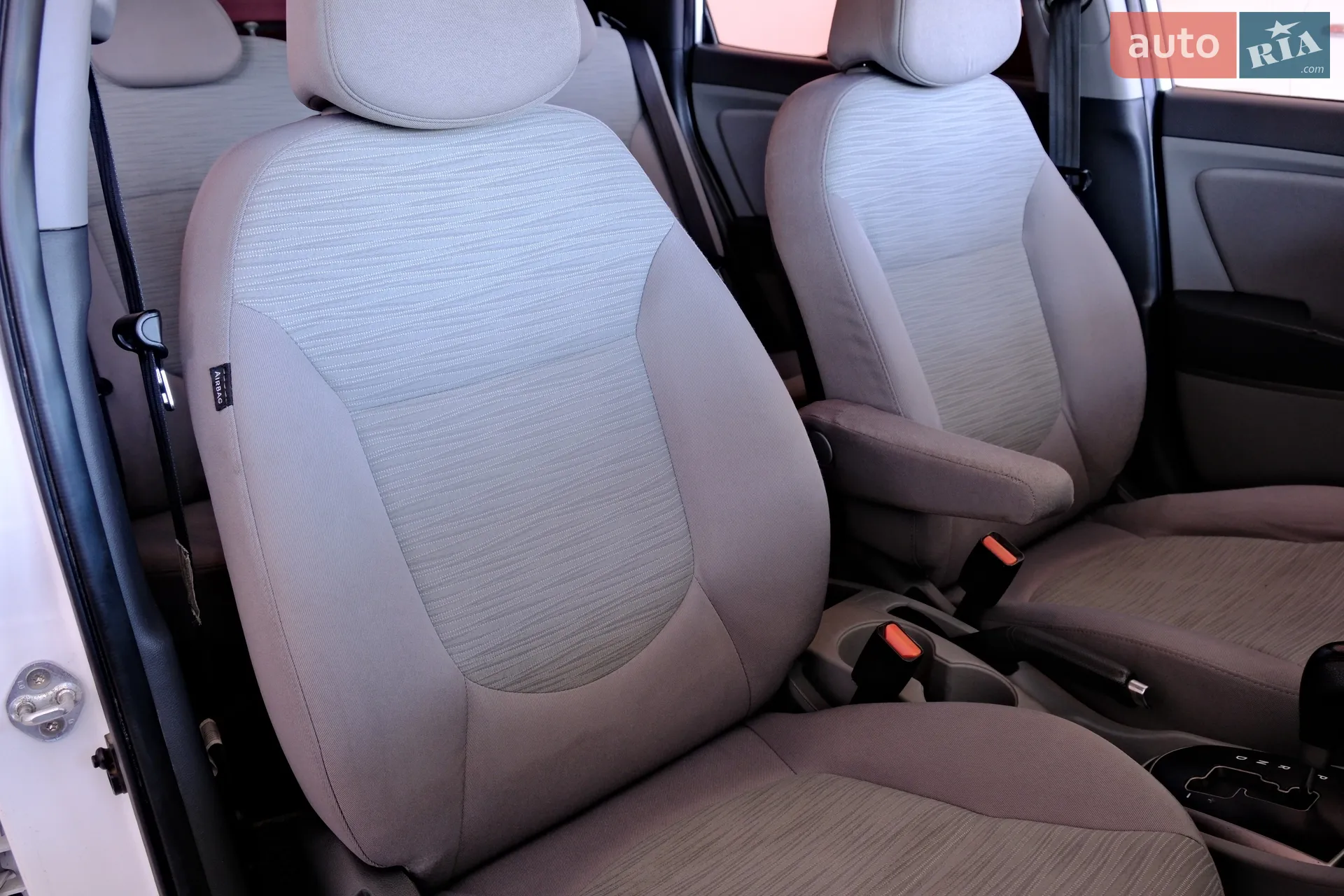 2016 Hyundai Accent - мініатюра 32