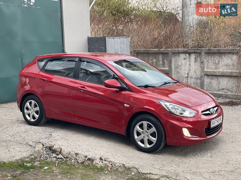 Hyundai Accent 2013
