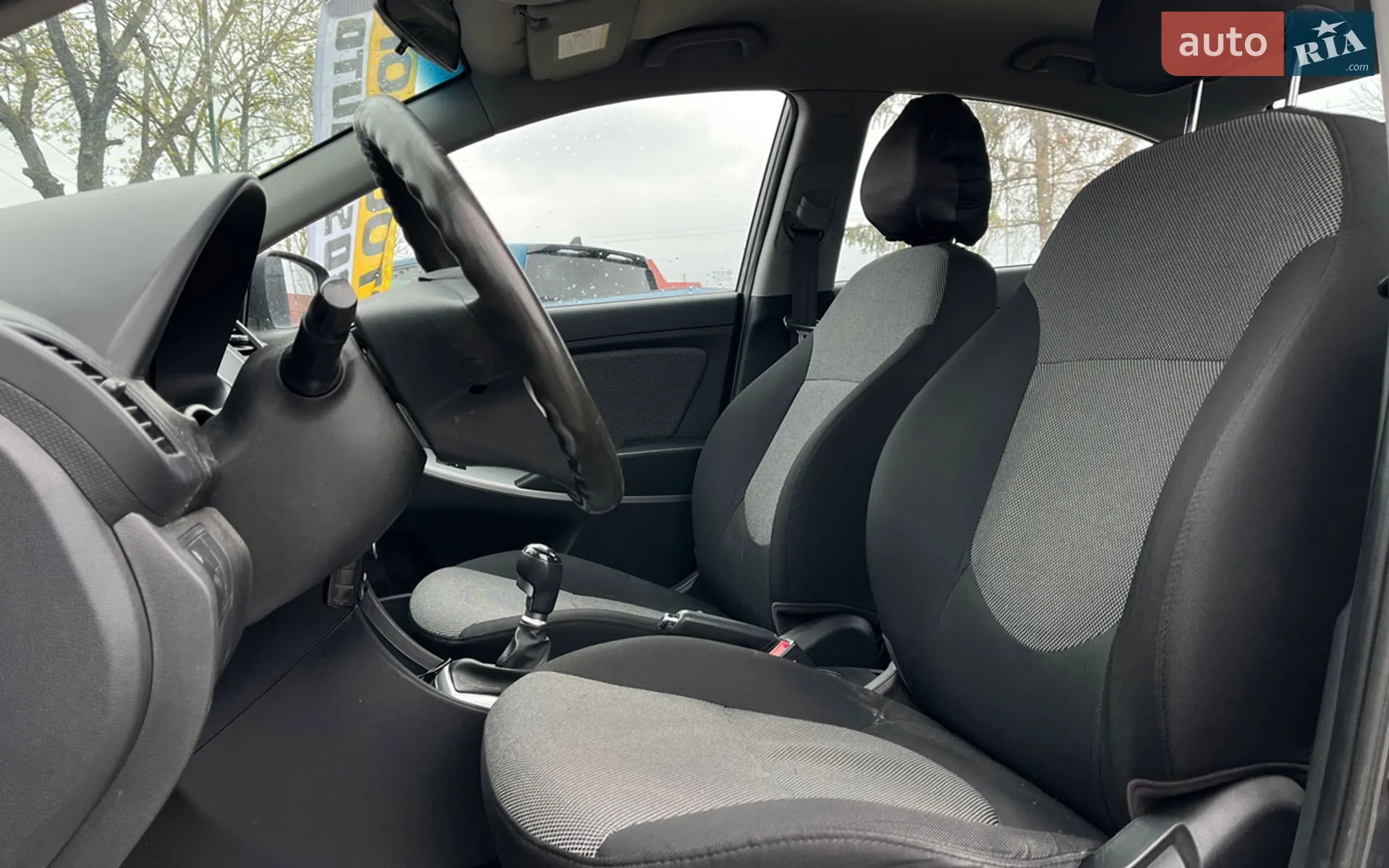 2013 Hyundai Accent - мініатюра 9