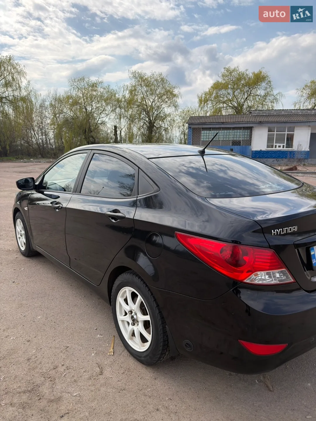 2011 Hyundai Accent - мініатюра 24