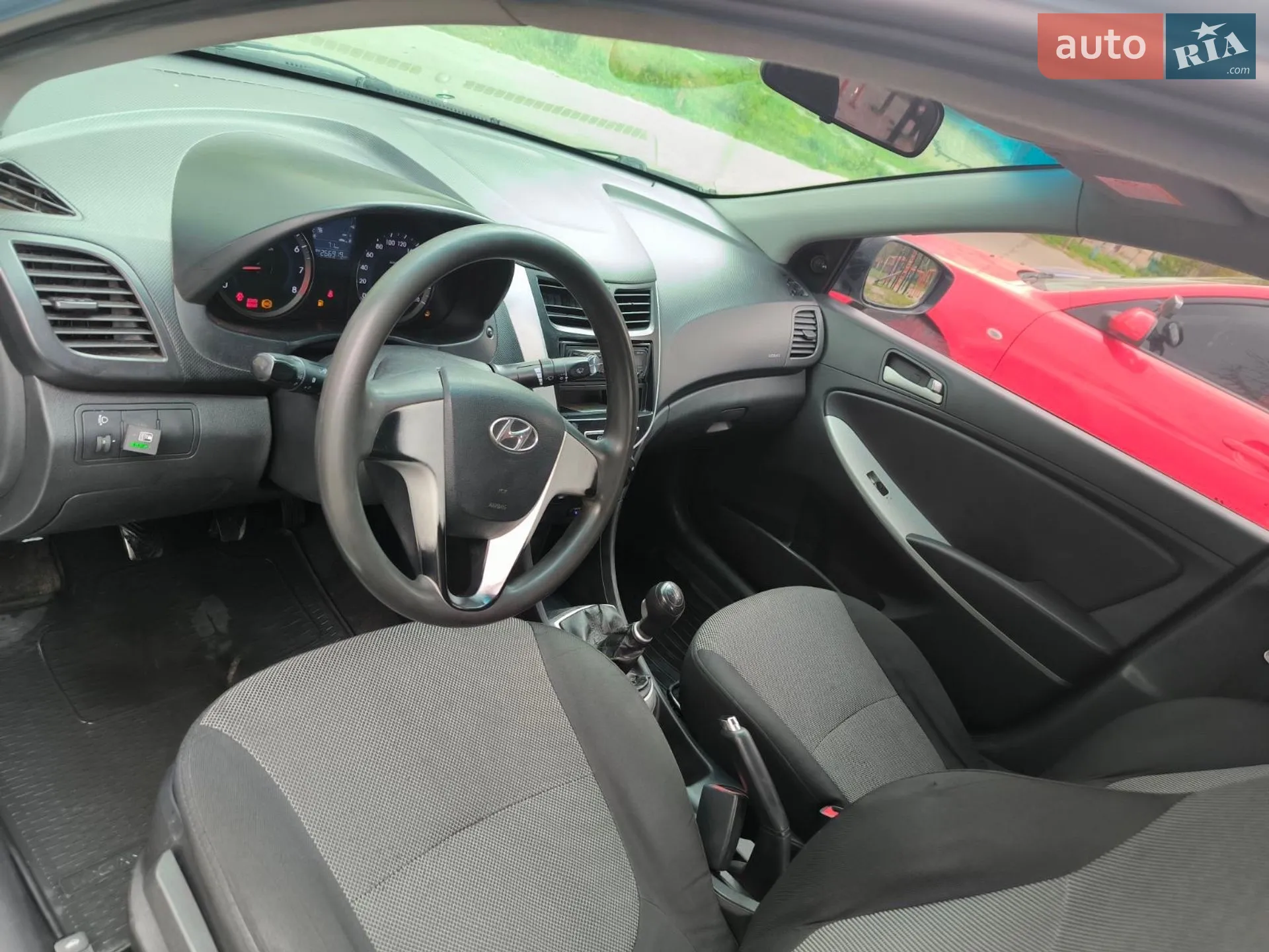 2012 Hyundai Accent - мініатюра 6