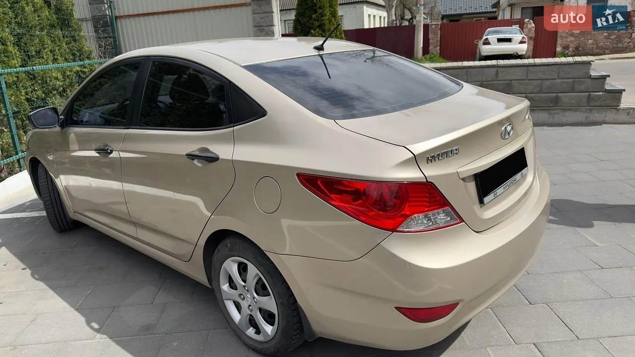 2012 Hyundai Accent - мініатюра 20