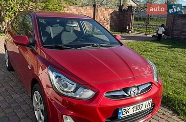 Седан Hyundai Accent 2011 в Рівному