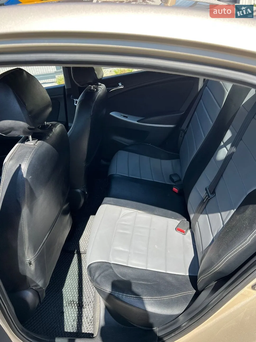 2012 Hyundai Accent - мініатюра 10