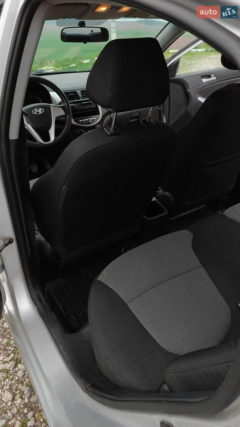 2013 Hyundai Accent - мініатюра 19