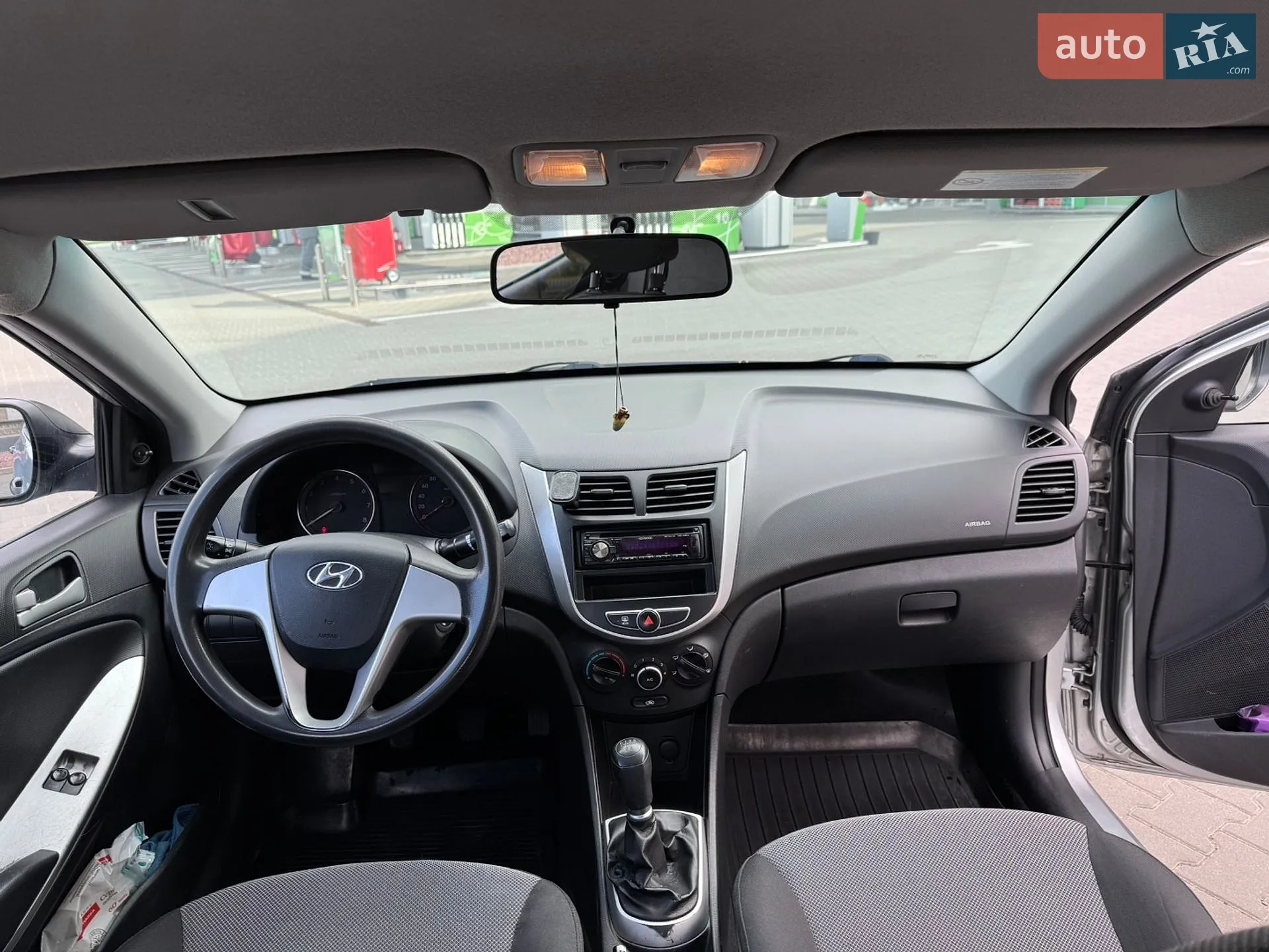 2011 Hyundai Accent - мініатюра 10