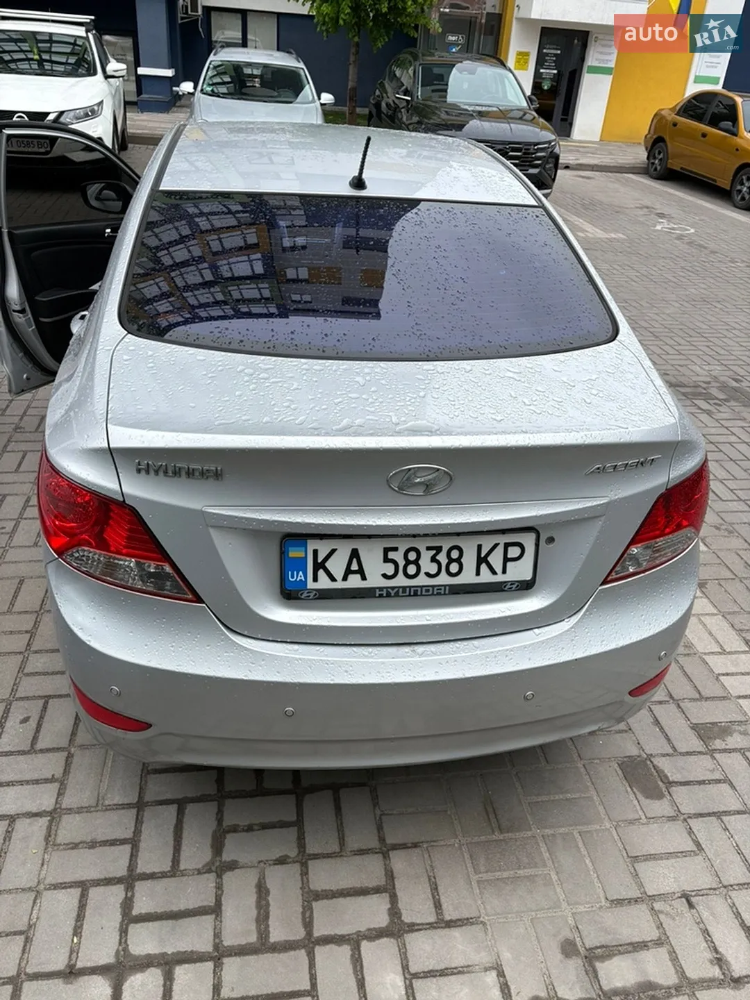 2011 Hyundai Accent - мініатюра 3