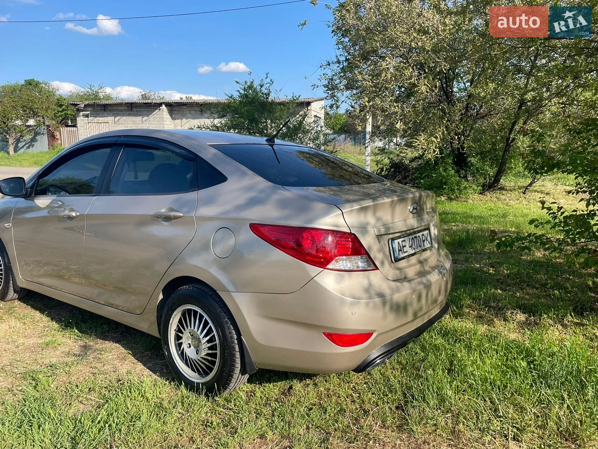 2012 Hyundai Accent - мініатюра 12