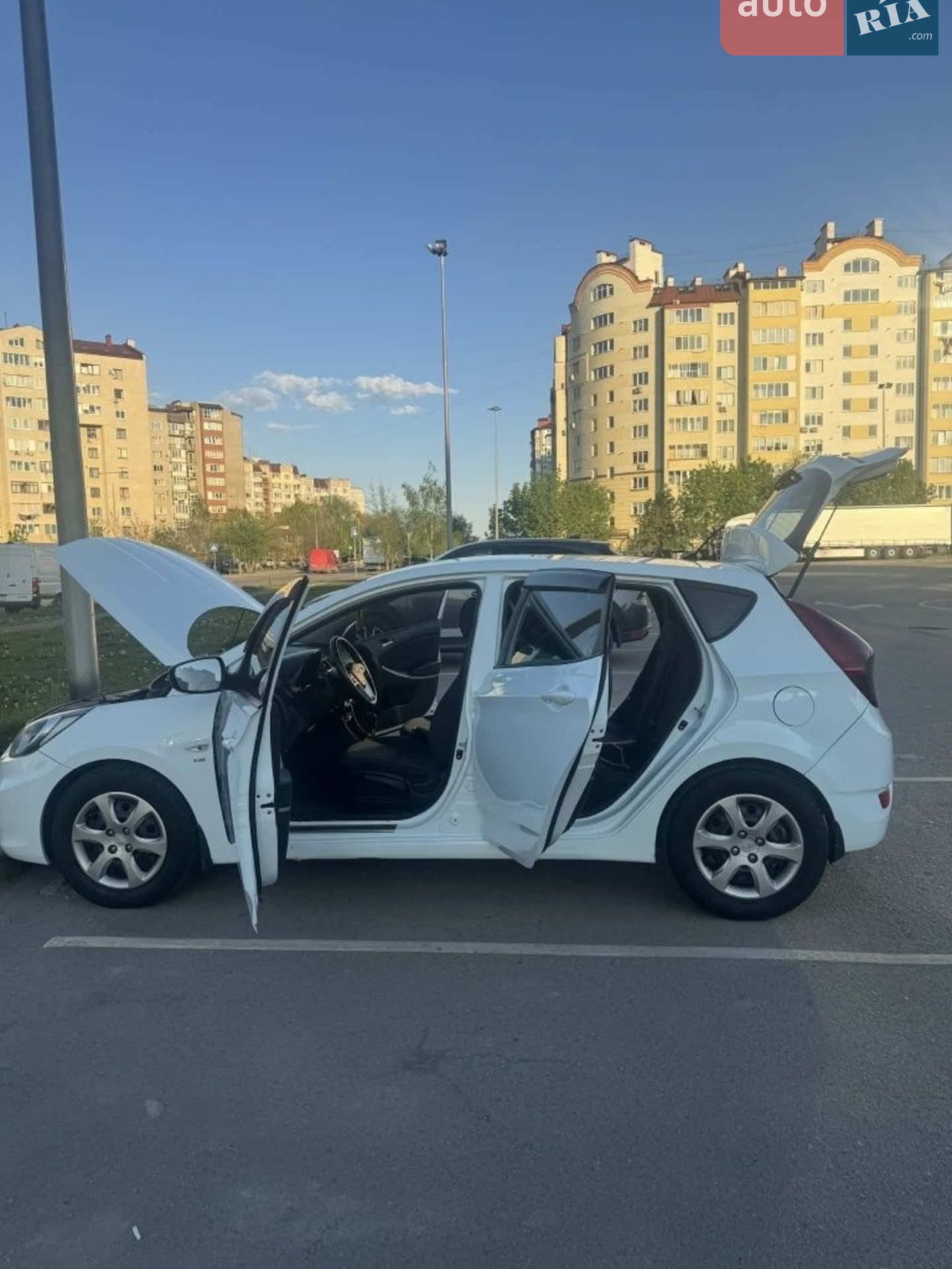 2012 Hyundai Accent - мініатюра 16