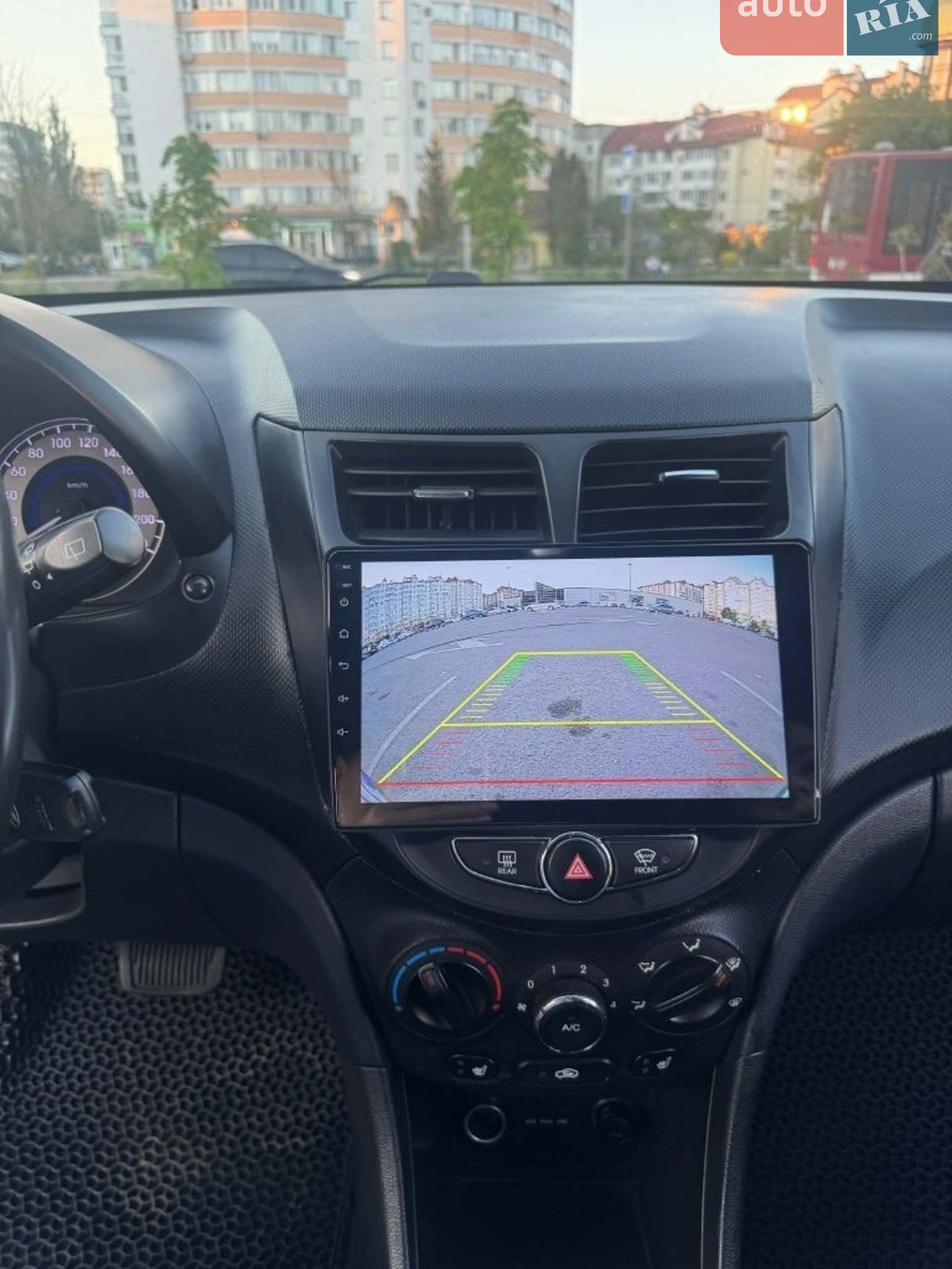 2012 Hyundai Accent - мініатюра 23