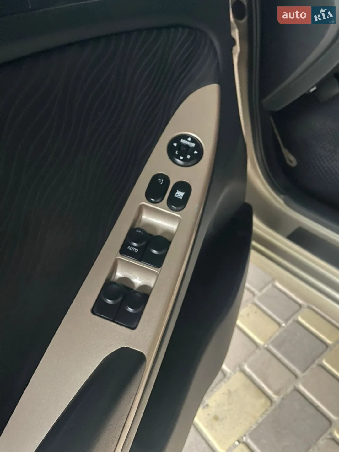 2012 Hyundai Accent - мініатюра 17