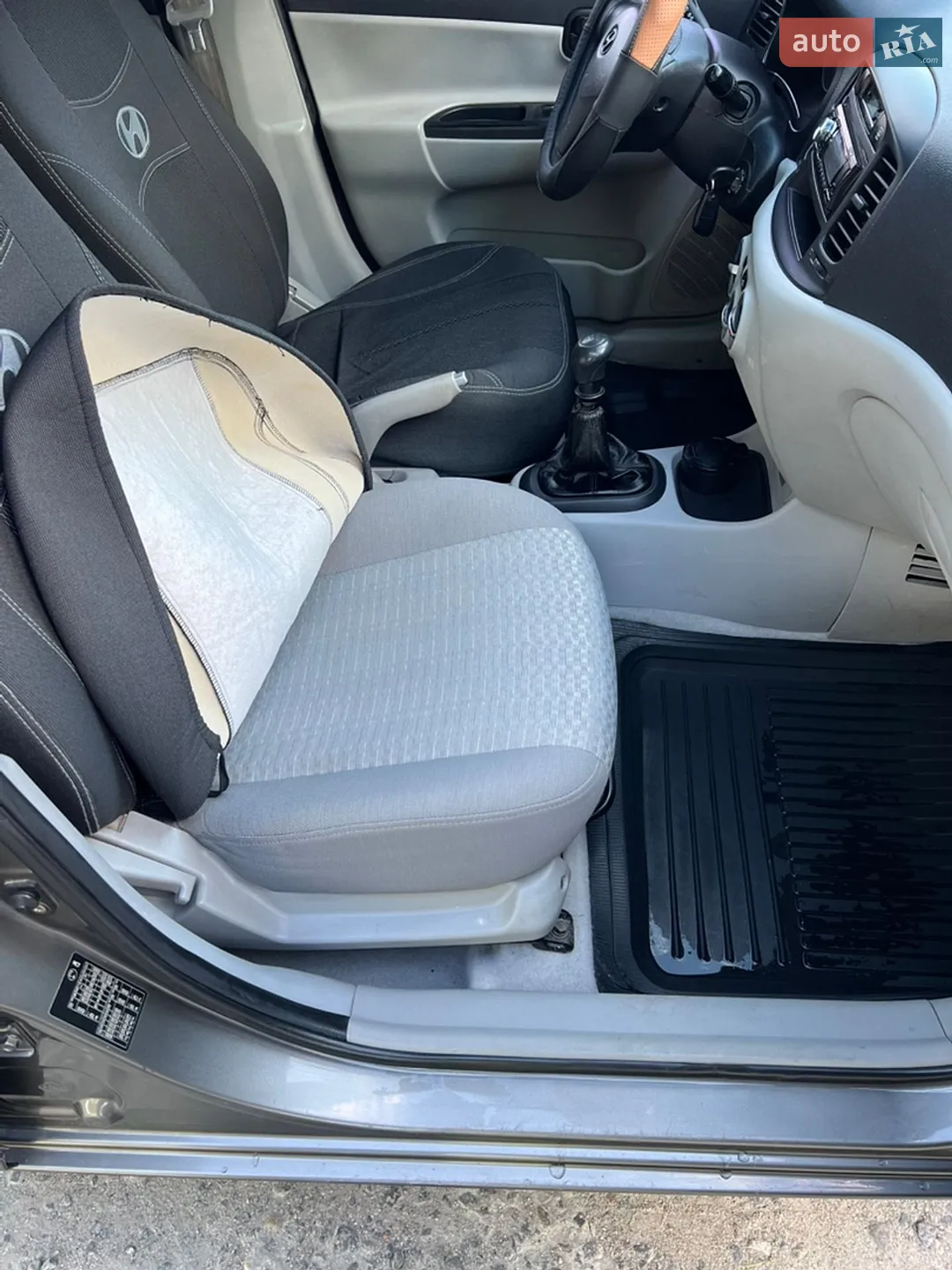 2010 Hyundai Accent - мініатюра 20