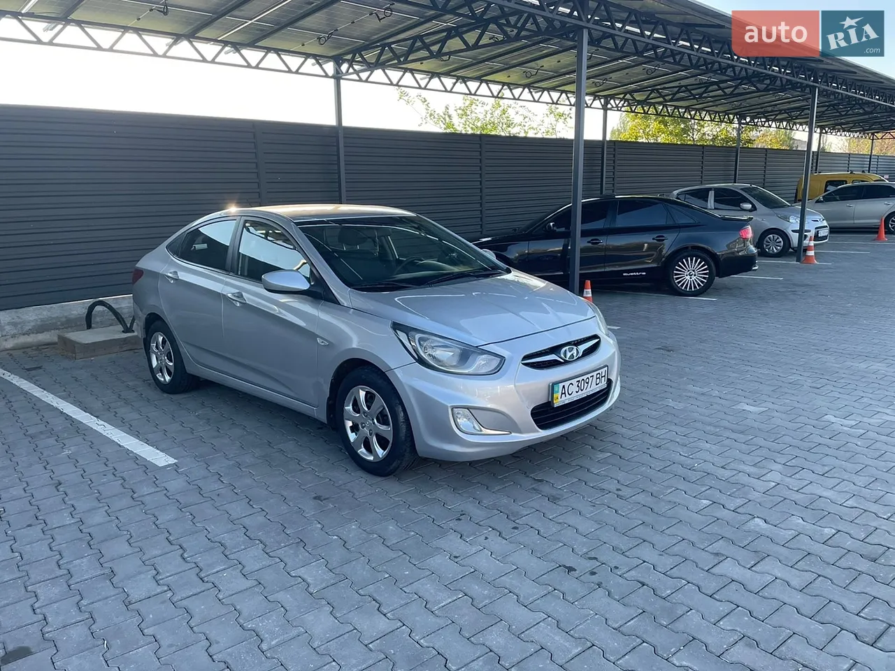 2013 Hyundai Accent - мініатюра 11