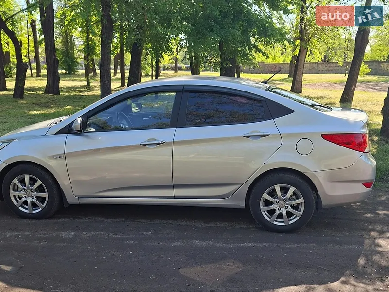 Hyundai Accent